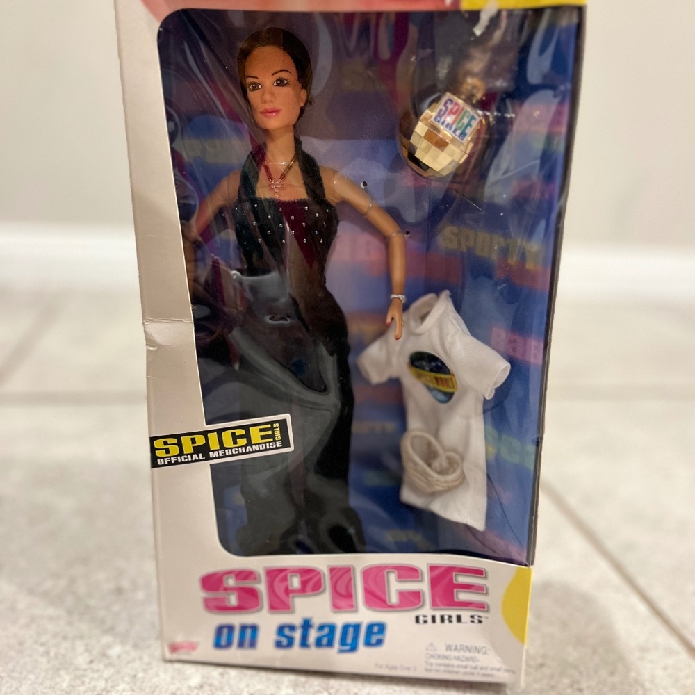 Spice Girls on Stage Posh Spice 90s